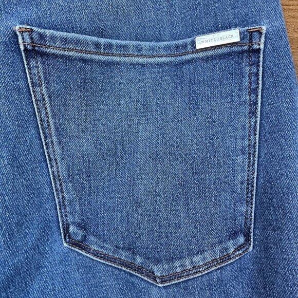 White House Black Market The Sculpt Straight Crop Distressed High Rise Jeans Siz - Picture 14 of 14
